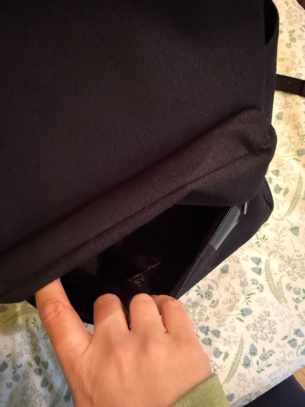 Lululemon backpack - Picture 9 of 12